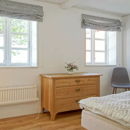 8 Person Holiday In Stermarie