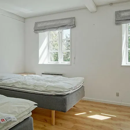 8 Person Holiday In Stermarie