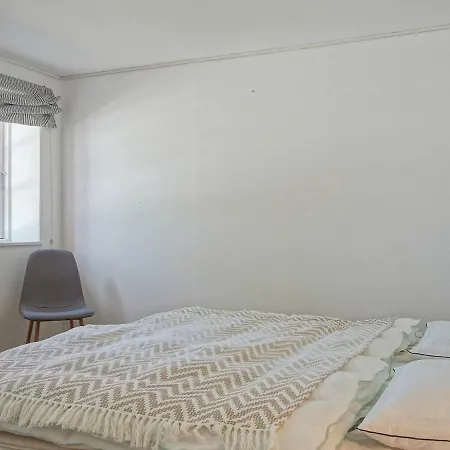 8 Person Holiday In Stermarie *